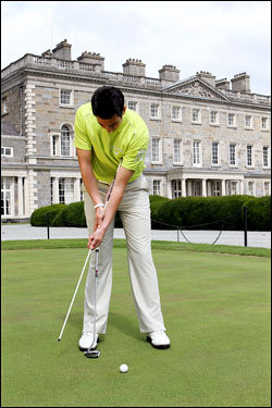 Indoor putting practice: Left side is King