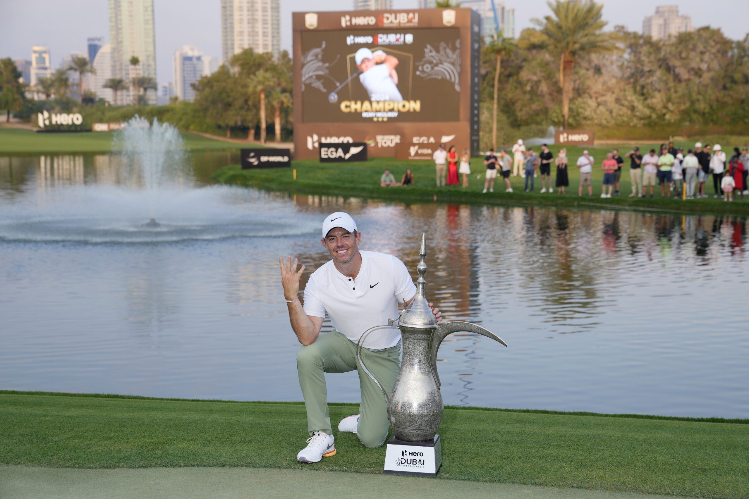 Rory McIlroy with the Dubai Desert Classic trophy