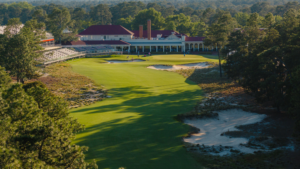 The 18th green and clubhouse at Pinehurst #2