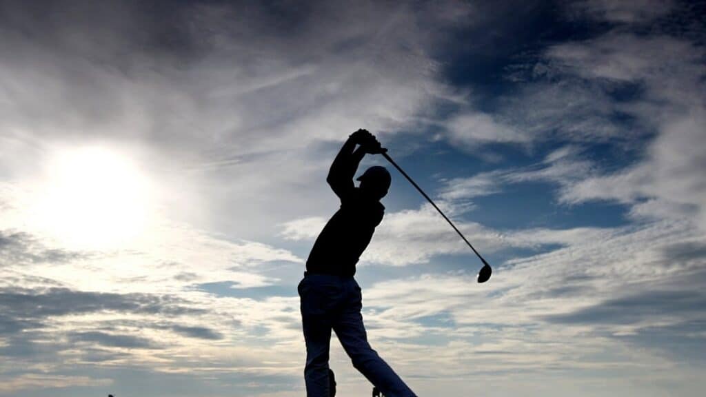 Jacques Kruyswijk takes lead at Magical Kenya Open