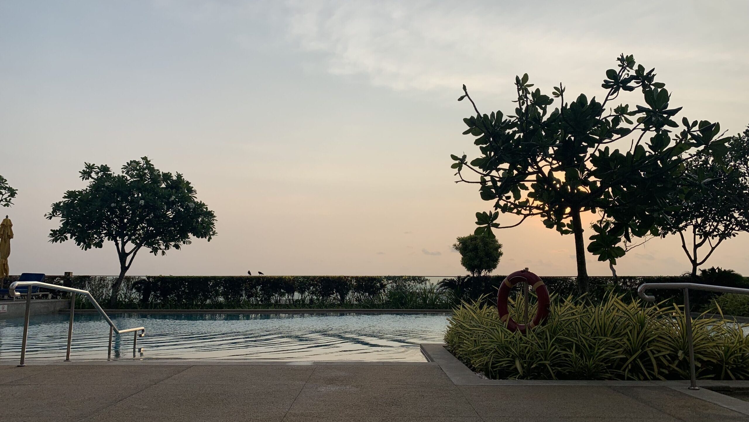 Poolside at Shangri-La Colombo