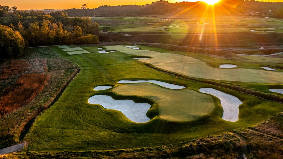 The 13th Hole of Oakmont Country Club in the Oakmont, Pennsylvania