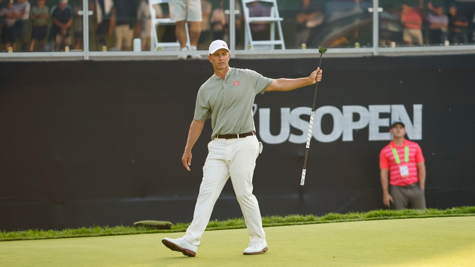 Adam Scott reacts to putt on the 18th hole during the third round of the 2025 U.S. Open at Oakmont Country Club