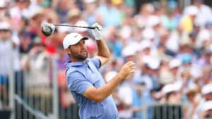 Scottie Scheffler plays his tee shot on the third hole during the final round of the 2025 U.S. Open at Oakmont Country Club